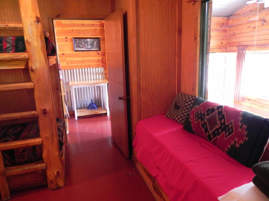 Apache Village Cabins Ruidoso Chambre photo