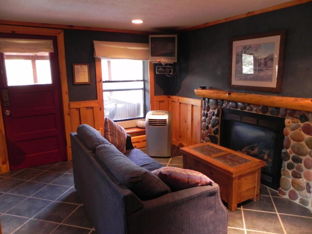 Apache Village Cabins Ruidoso Chambre photo